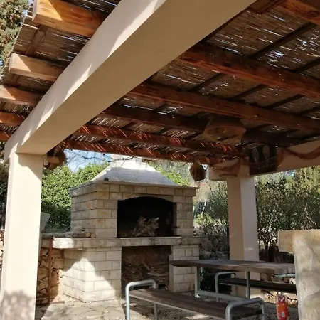In Mit Terrasse Und Garten By Interhome Vir