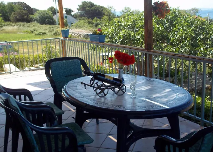 In Mit Terrasse Und Garten By Interhome *