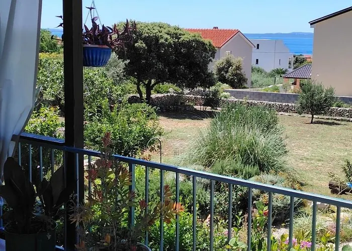 In Mit Terrasse Und Garten By Interhome Vir