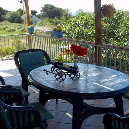 In Mit Terrasse Und Garten By Interhome *