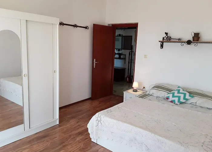 In Mit Terrasse Und Garten By Interhome Nyaraló